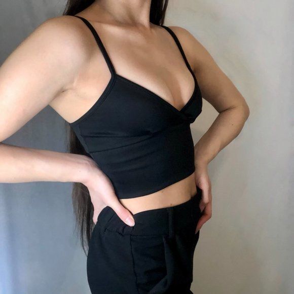 Black Slinky Strappy V Neck Crop Top Shiny Material - Picture 4 of 8